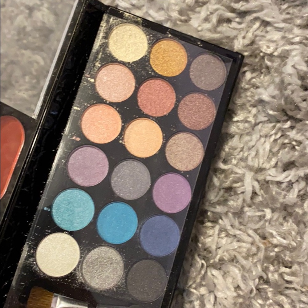 Makeup palette - Picture 2 of 5